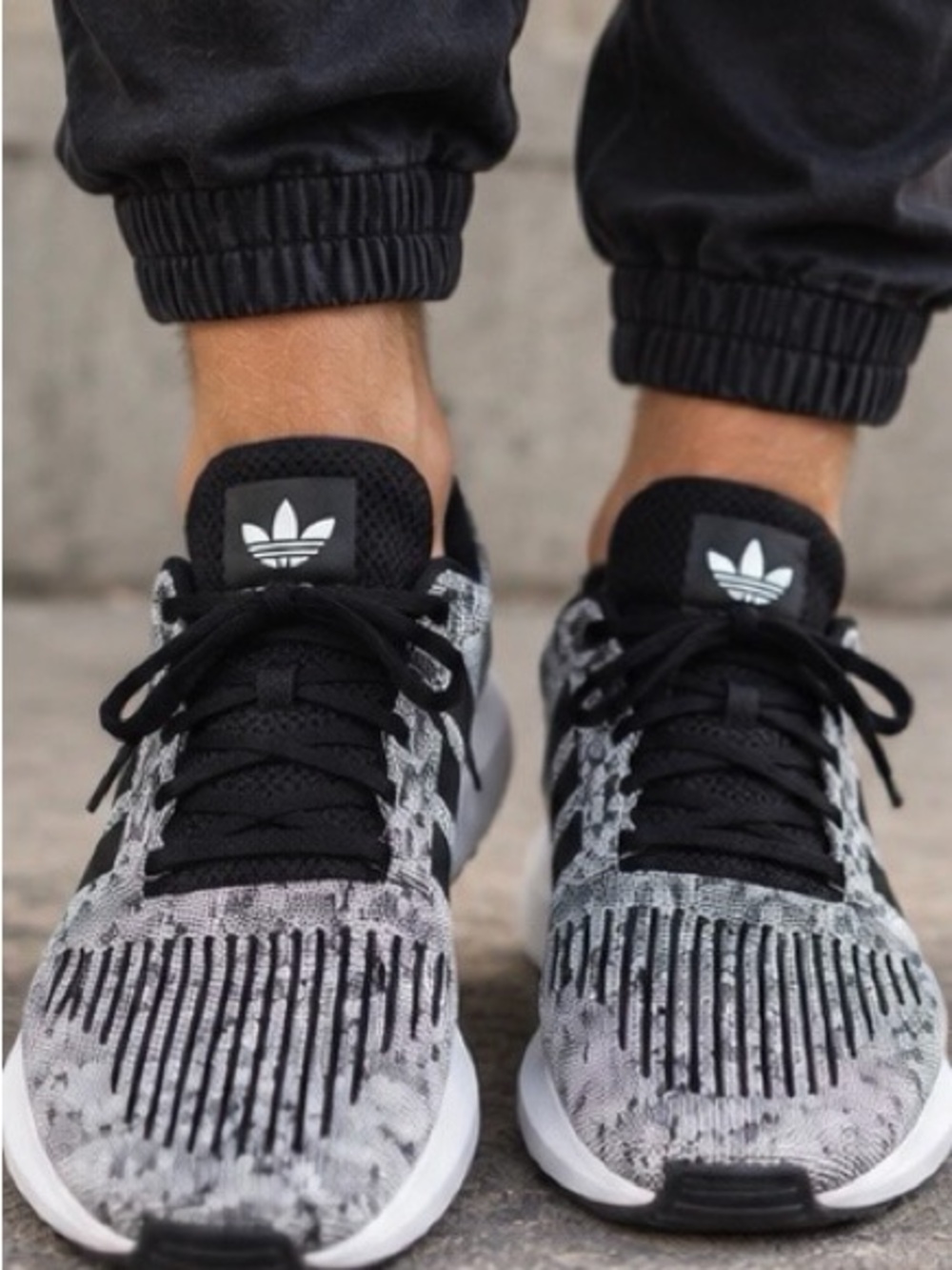 adidas Men’s Digital Camo Swift Run 1.0 shoes
